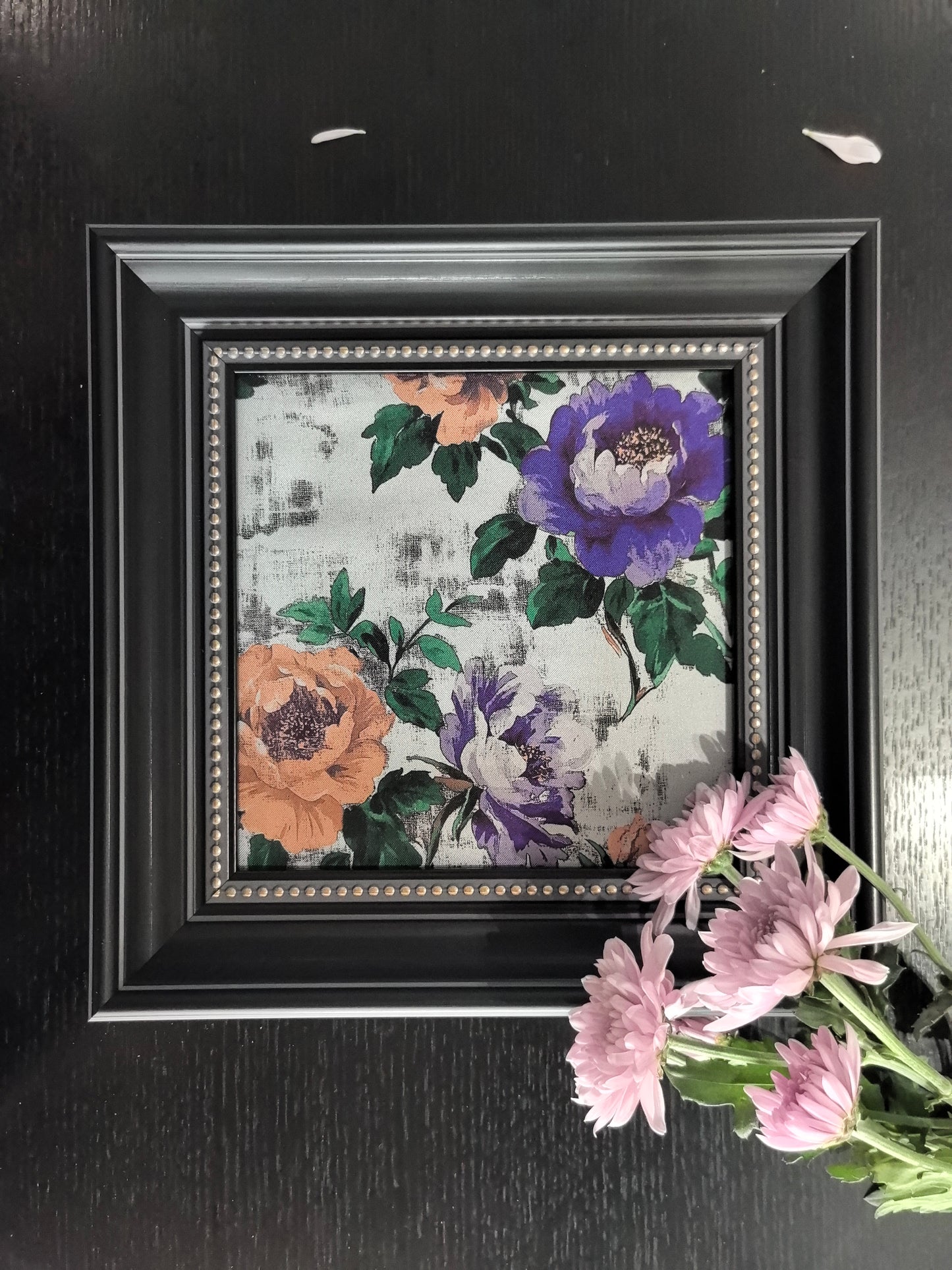 Antique Bloom – Elegant Silk Wall Art (20×20cm / 8×8 in)